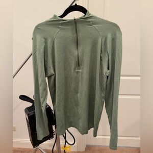 lululemon athletica metal vent tech quarter zip Sz M